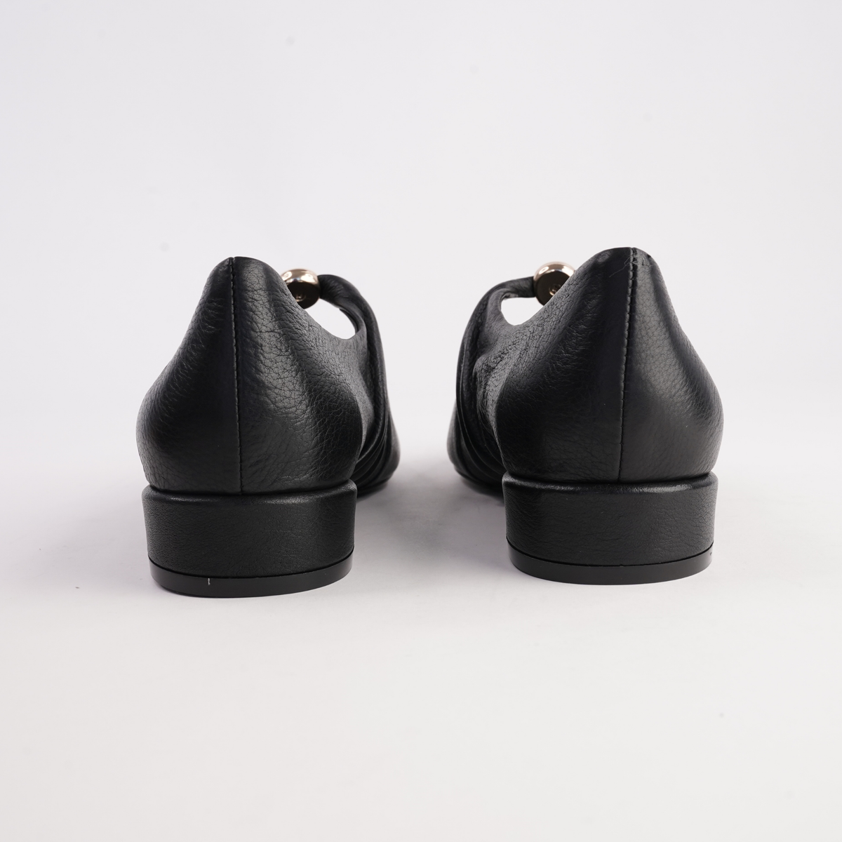 Estrela Black Leather Flats - DJANGO AND JULIETTE | Shouz