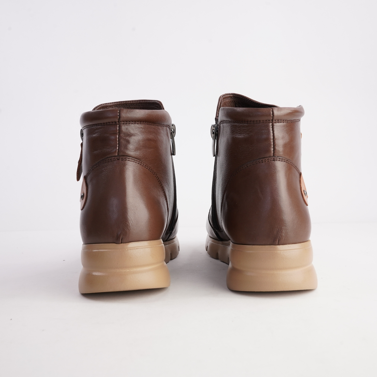 Eddie Praline Leather Ankle Boots - SALA | Shouz