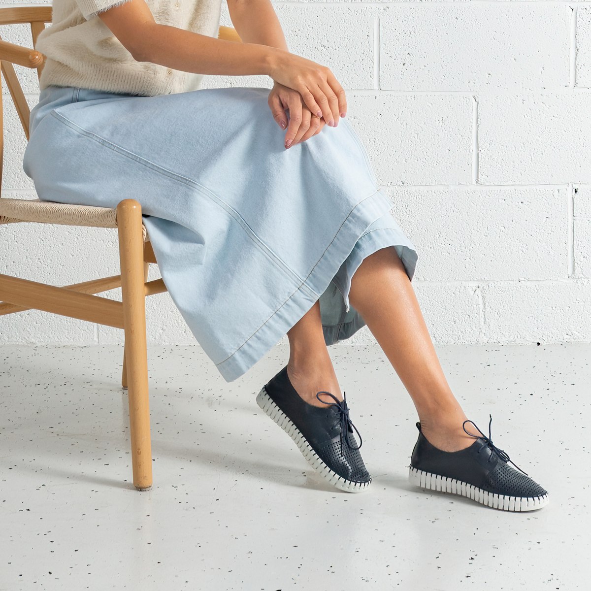 Huston Navy Leather Sneakers