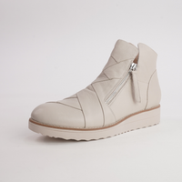Omeah Vanilla Leather Ankle Boots