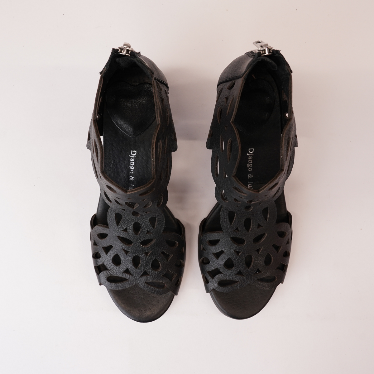 Saroja Black Leather Heels - DJANGO AND JULIETTE | Shouz