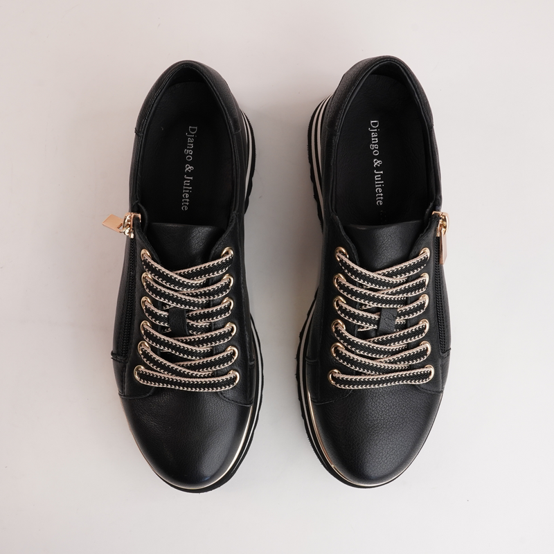 Eammes Black Leather Sneakers