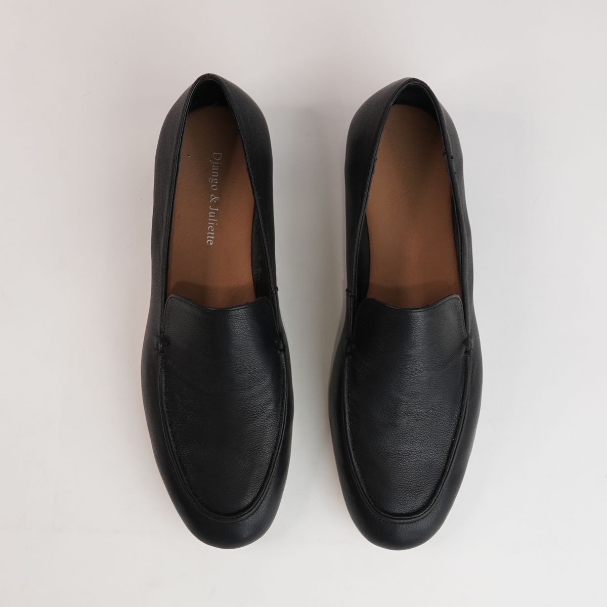Inchic Black Leather Loafers - DJANGO AND JULIETTE | Shouz