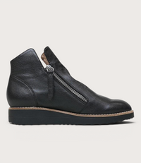 Ohmy Black/ Black Leather Ankle Boots