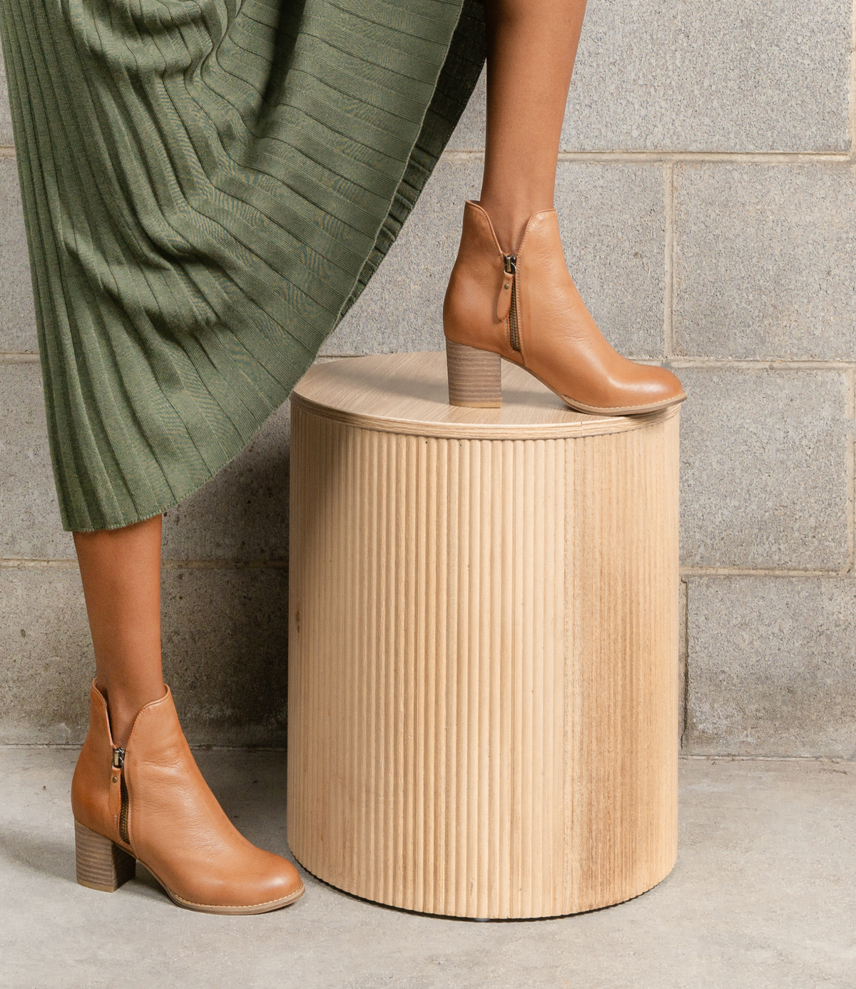 Shiannely Dark Tan Leather Ankle Boots - DJANGO AND JULIETTE | Shouz