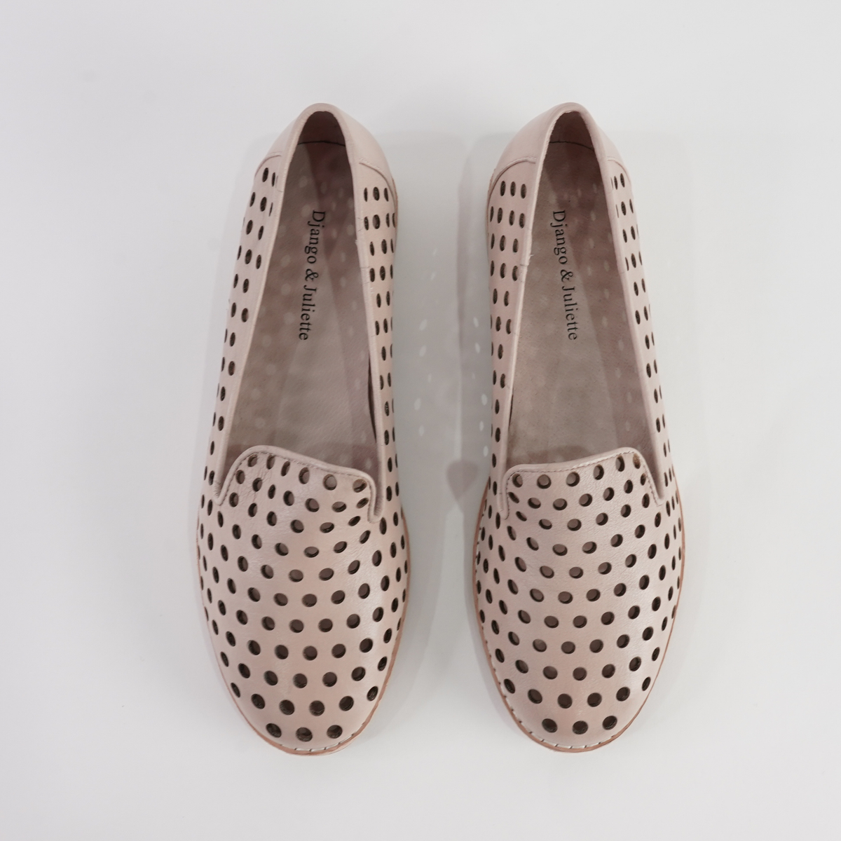 Ariah Nude Leather Loafers - DJANGO AND JULIETTE | Shouz