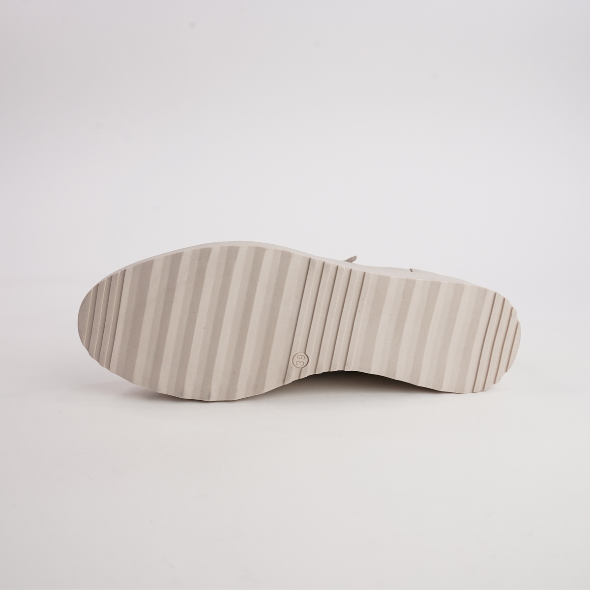 Omeah Vanilla Leather Ankle Boots