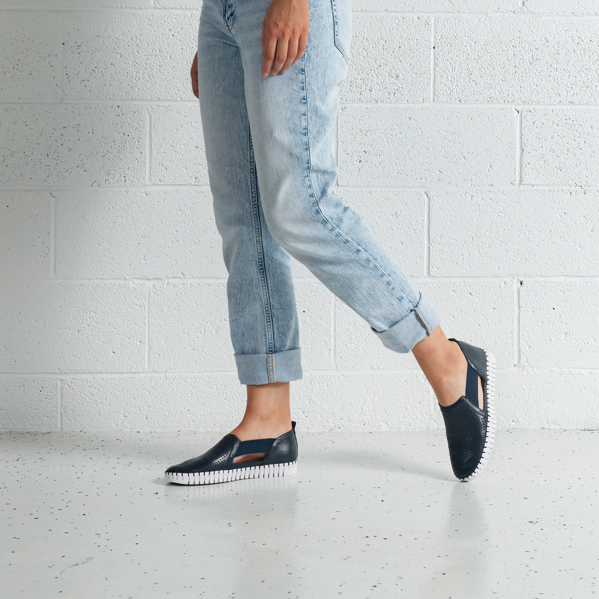 Habiki Navy/ White Leather Sneakers