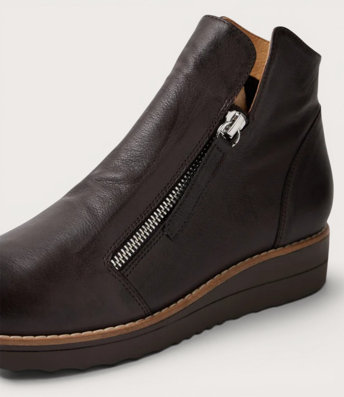 Ohmy Choc Leather/ Choc Sole Ankle Boots