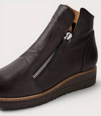 Ohmy Choc Leather/ Choc Sole Ankle Boots