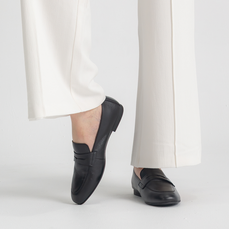 Eleanor Black Leather Loafers