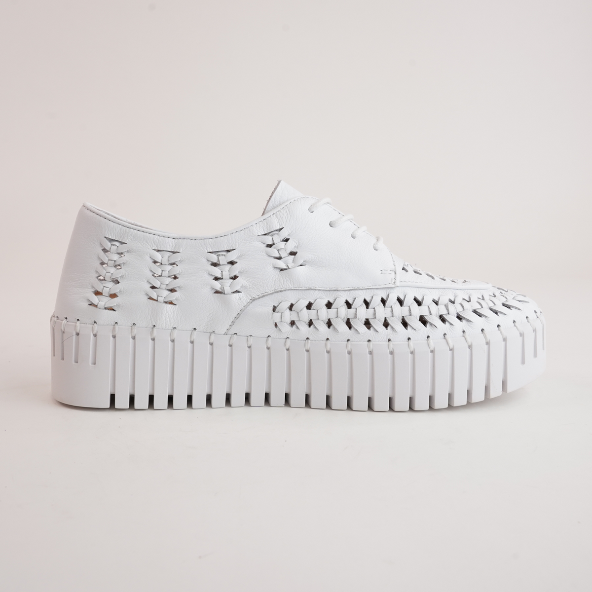 Brodies White Leather Sneakers - DJANGO AND JULIETTE | Shouz