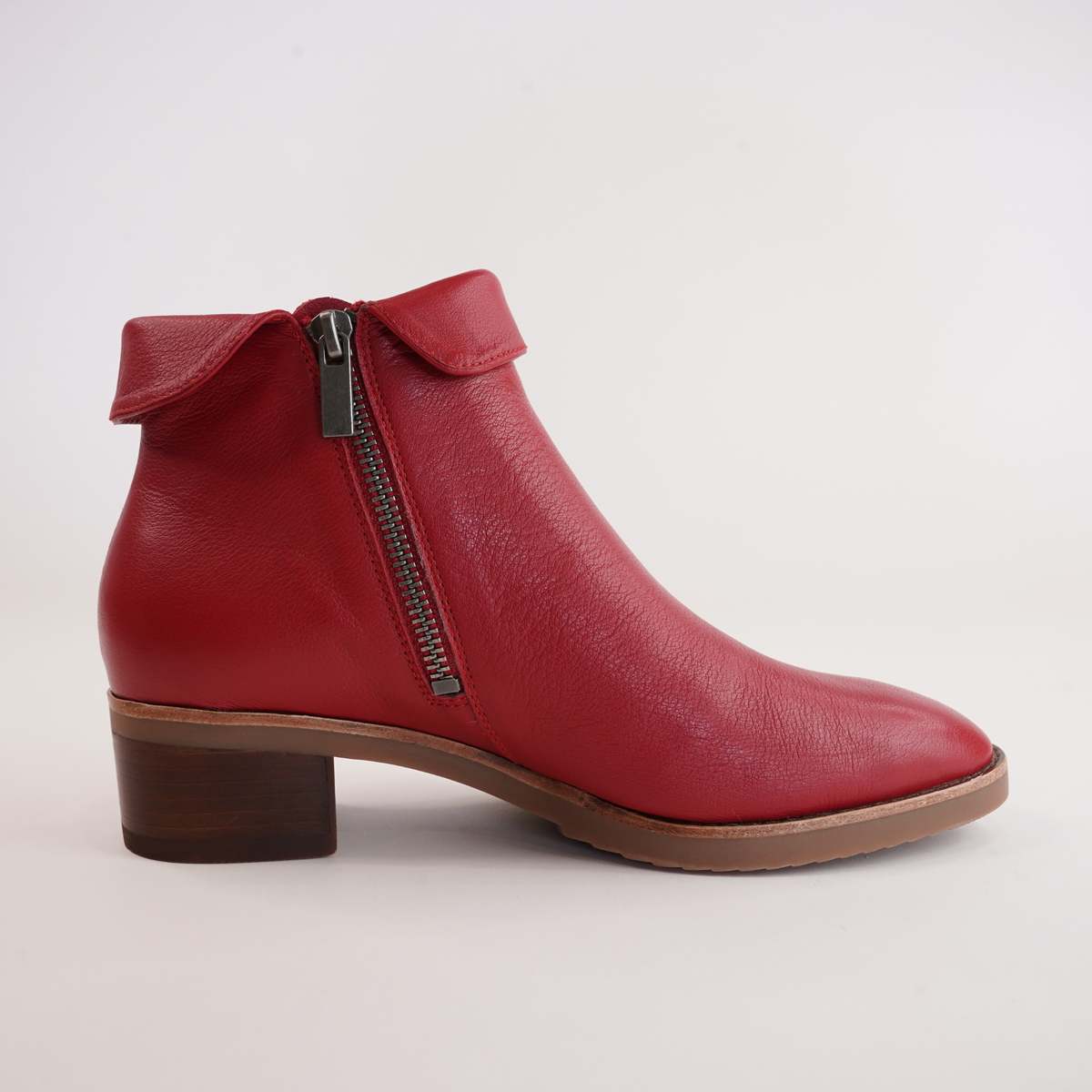 Twotimes Dark Red Leather Ankle Boots - DJANGO AND JULIETTE | Shouz