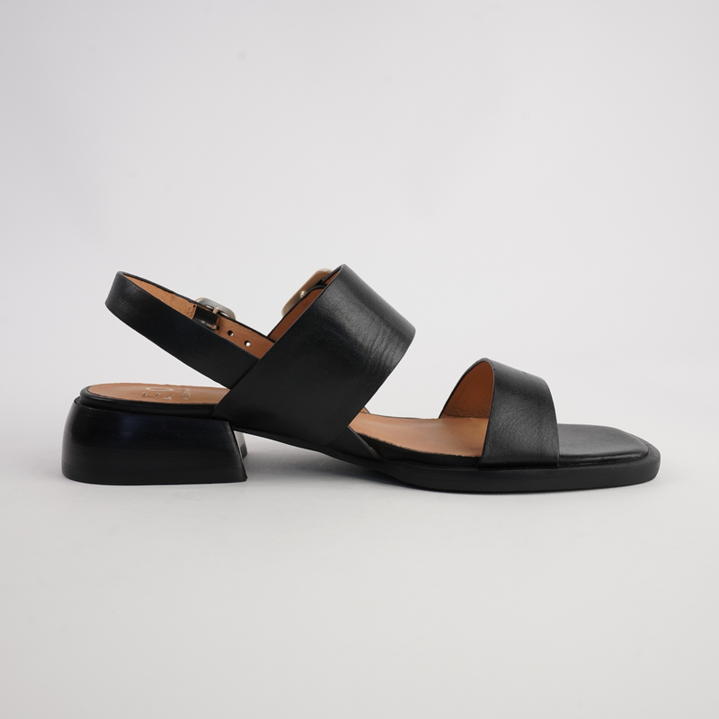 Ikam Black Leather Sandals