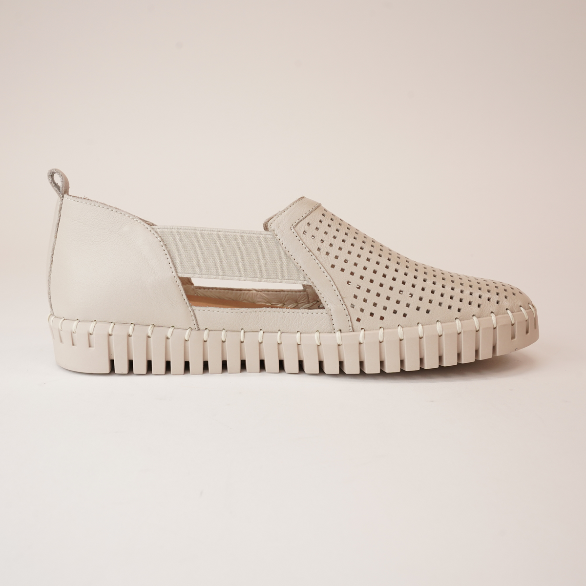 Habiki Almond Leather Sneakers - DJANGO AND JULIETTE | Shouz