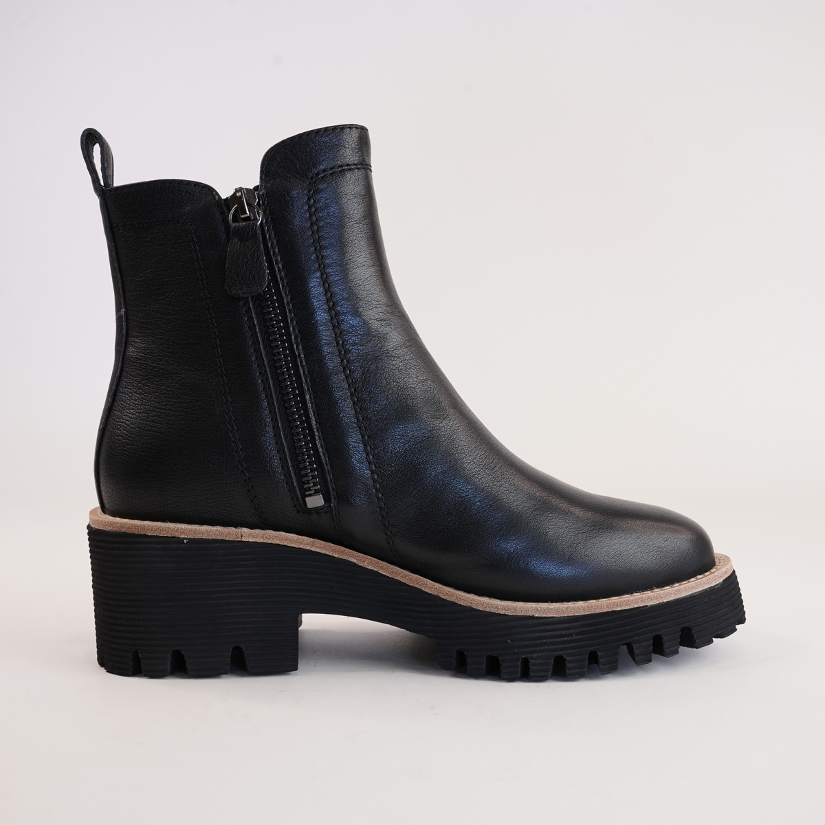 Waizey Black Leather Ankle Boots - DJANGO AND JULIETTE | Shouz