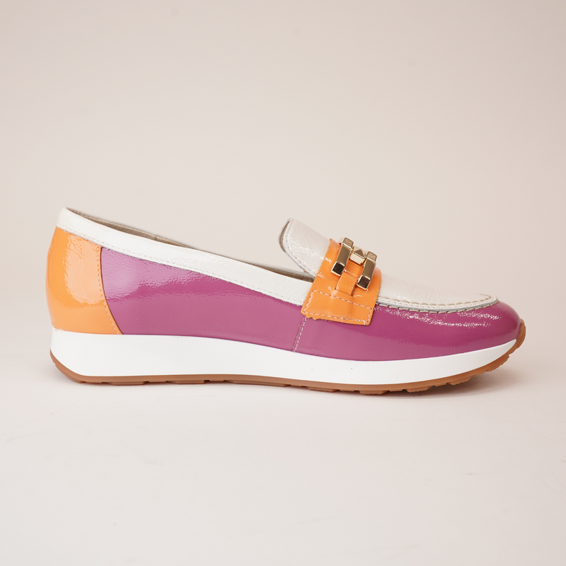 5675 Fuchsia Patent Leather Loafers