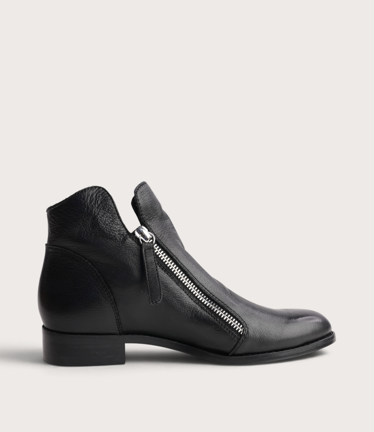 Norys Black/ Black Heel Leather Ankle Boots - DJANGO AND JULIETTE | Shouz