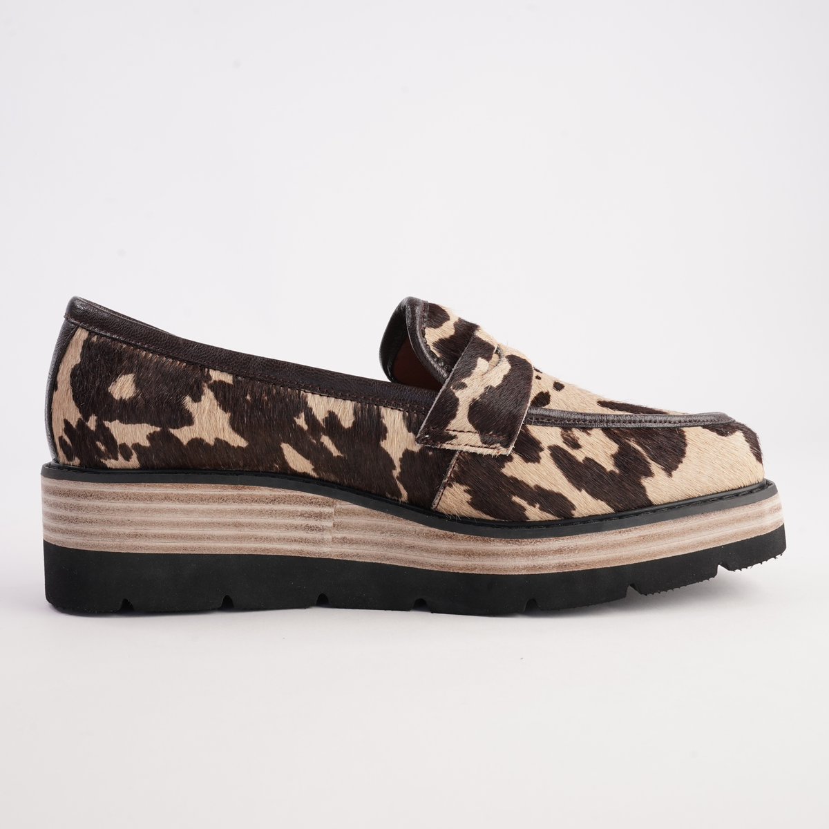 Paella Café Cow Leather Loafers