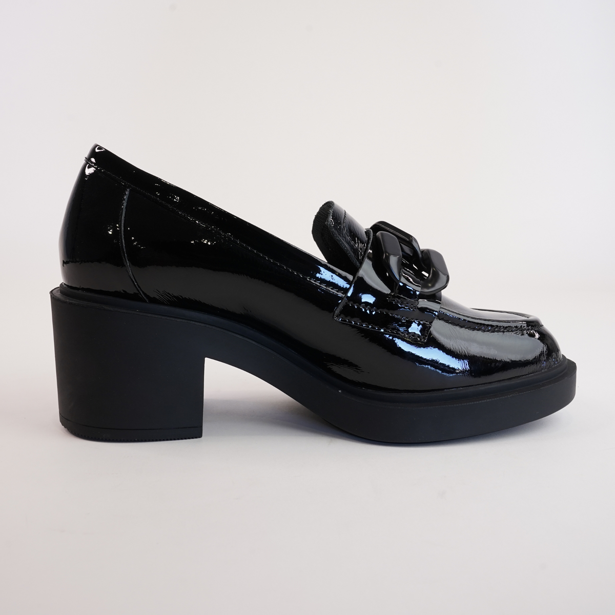 Arrigo Black Patent Leather Heeled Loafers - DJANGO AND JULIETTE | Shouz