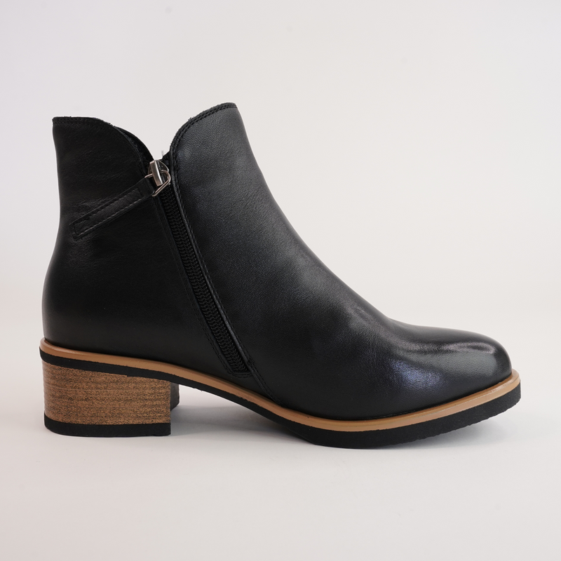 Dolomite Black Leather Ankle Boots