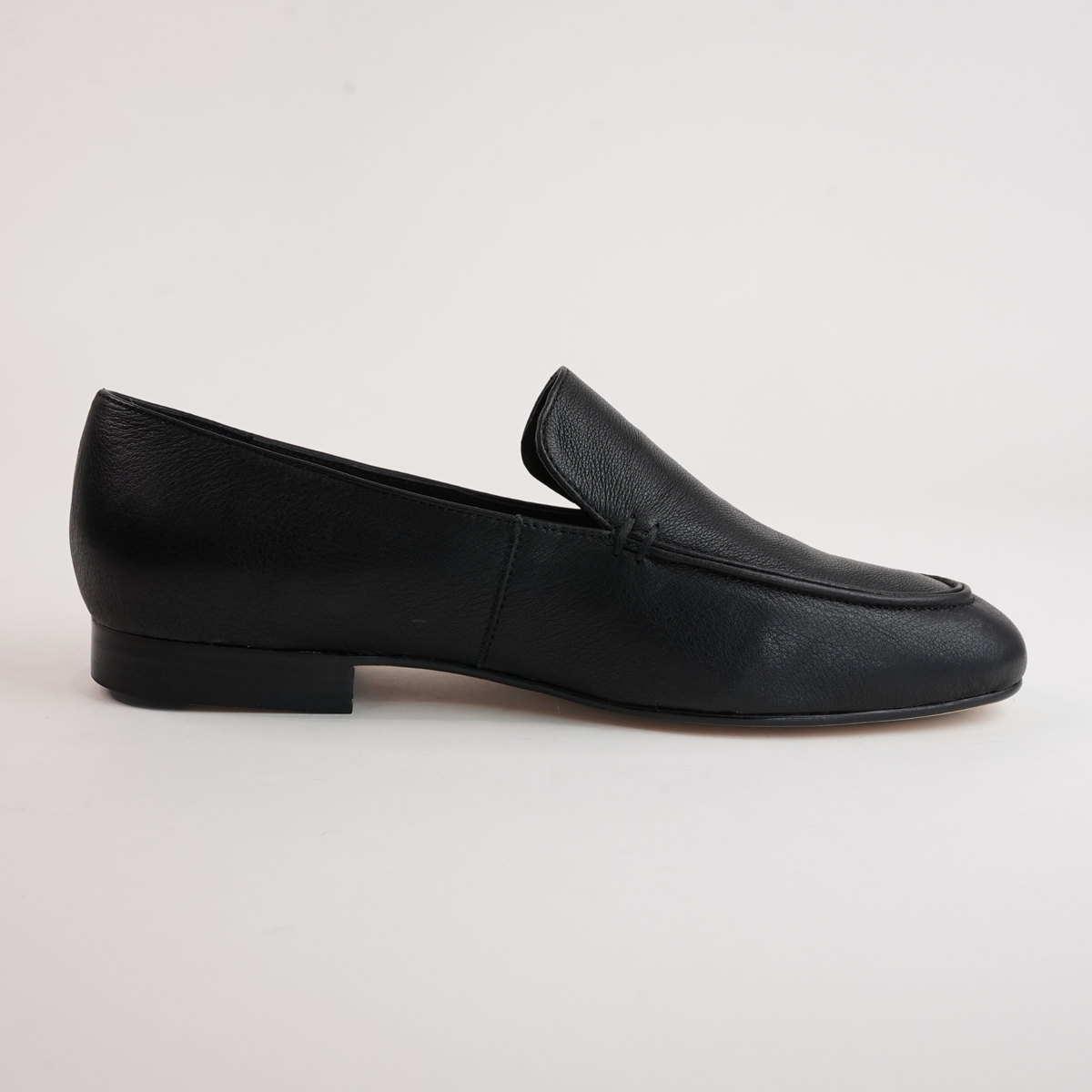 Inchic Black Leather Loafers - DJANGO AND JULIETTE | Shouz