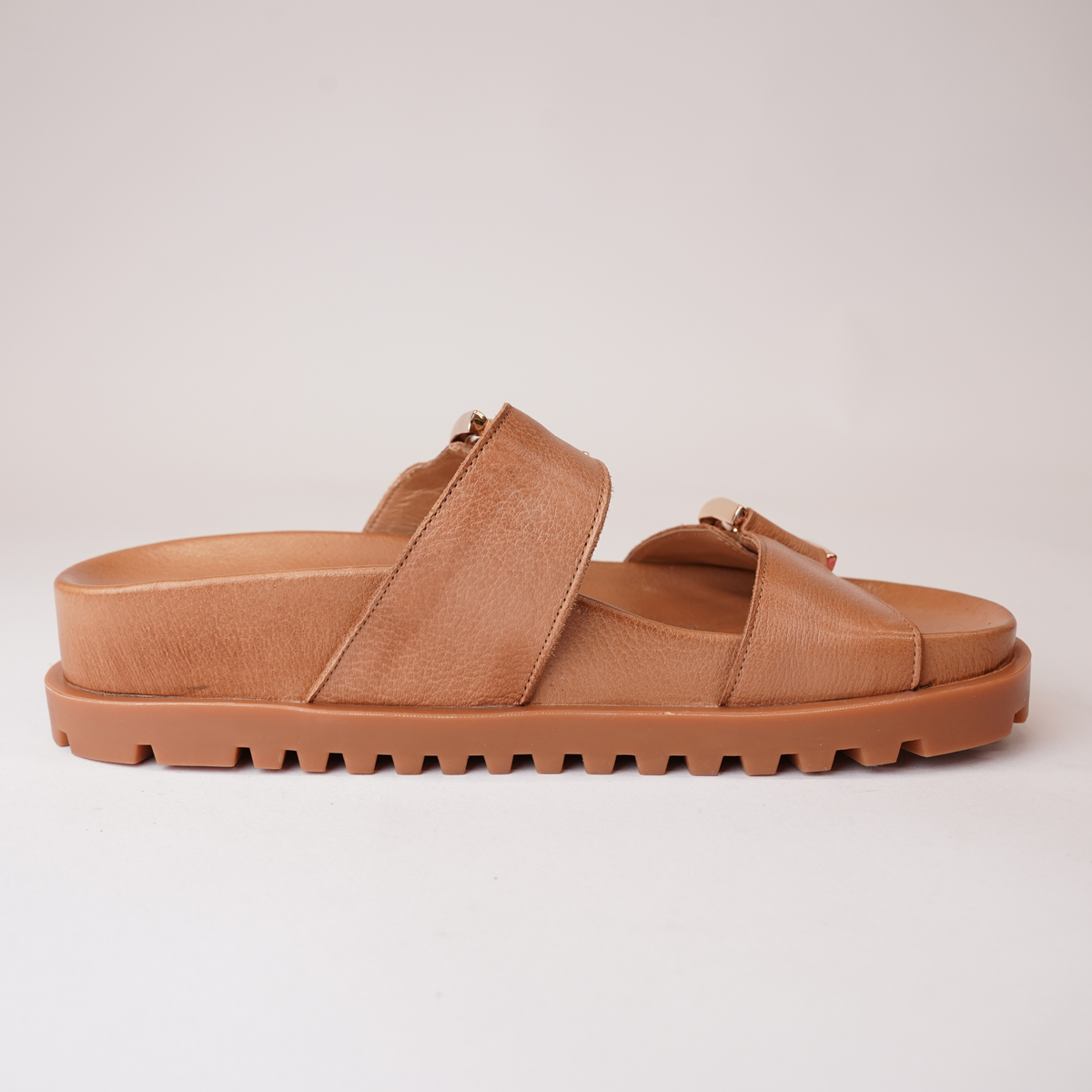Ullana Tan Leather Slides - DJANGO AND JULIETTE | Shouz