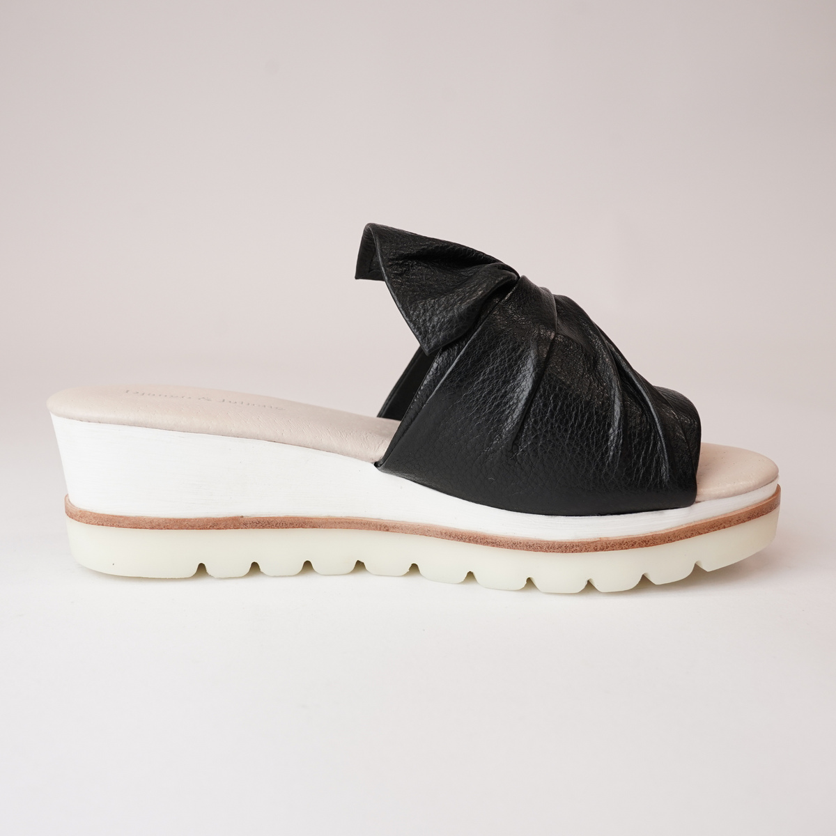 Wolin Black/ White Sole Leather Sandals - DJANGO AND JULIETTE | Shouz