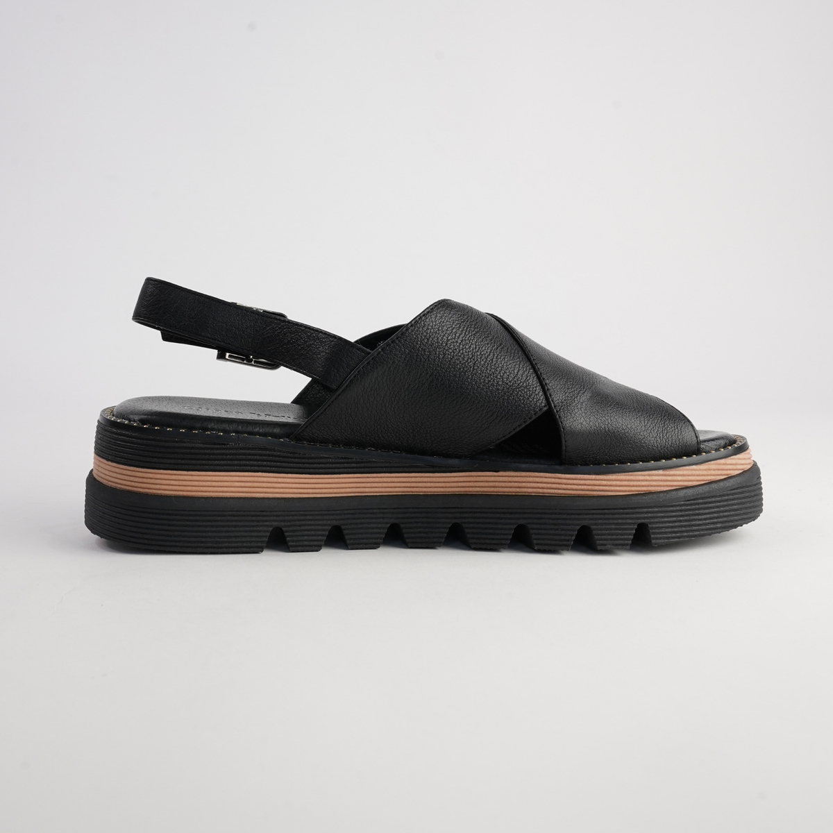 Sasi Black Leather Sandals - DJANGO AND JULIETTE | Shouz