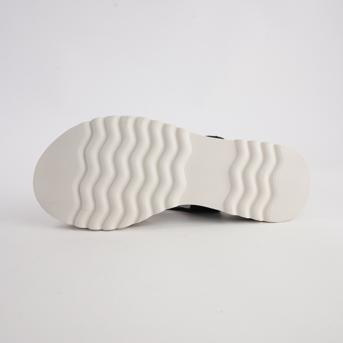 Harlows Milk/ Black Leather Sandals - DJANGO AND JULIETTE | Shouz