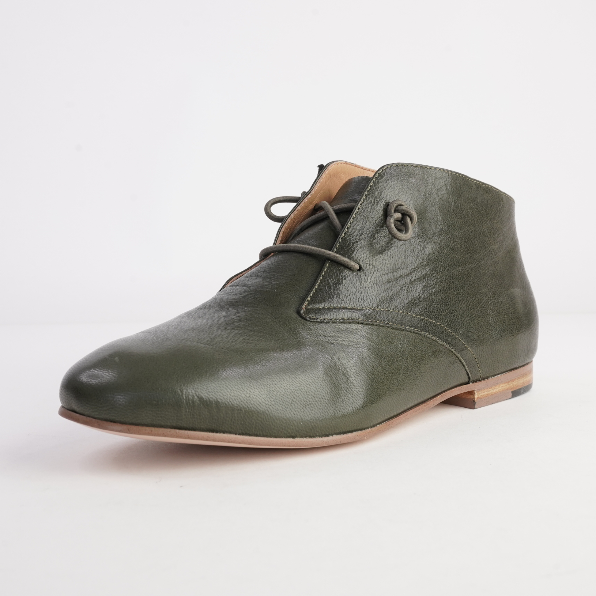 Ujala Olive Polish Leather Flats - DJANGO AND JULIETTE | Shouz