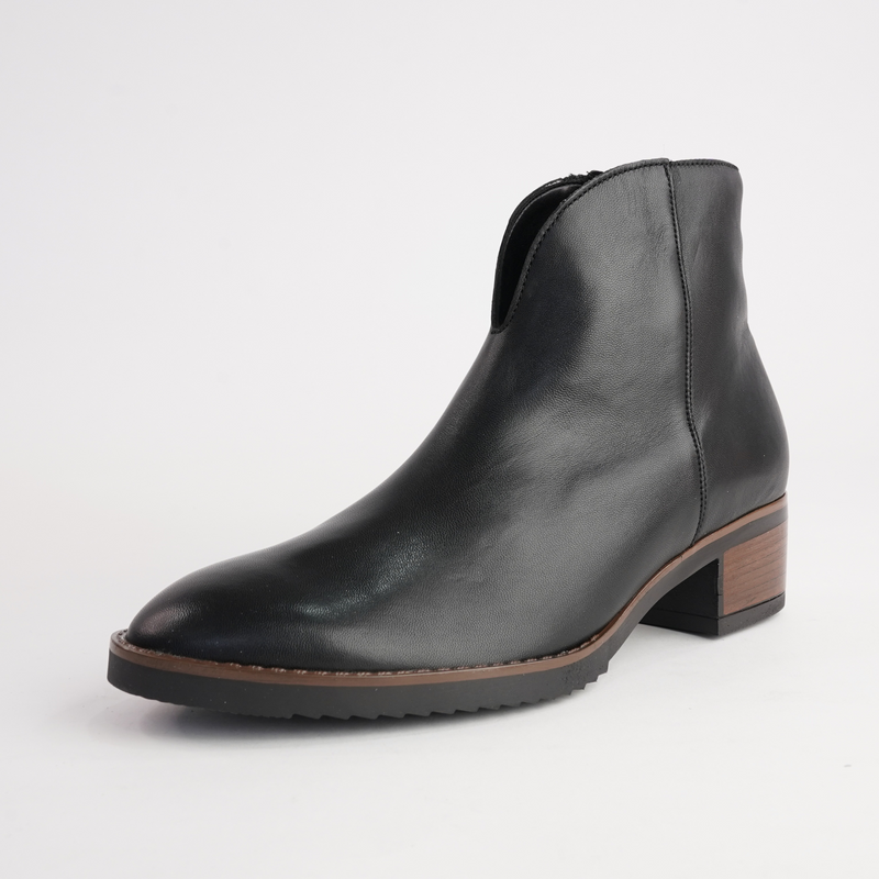 Jacky Black Leather Ankle Boots