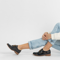 Leeze Black Patent/ Tan Leather Lace Up Flats