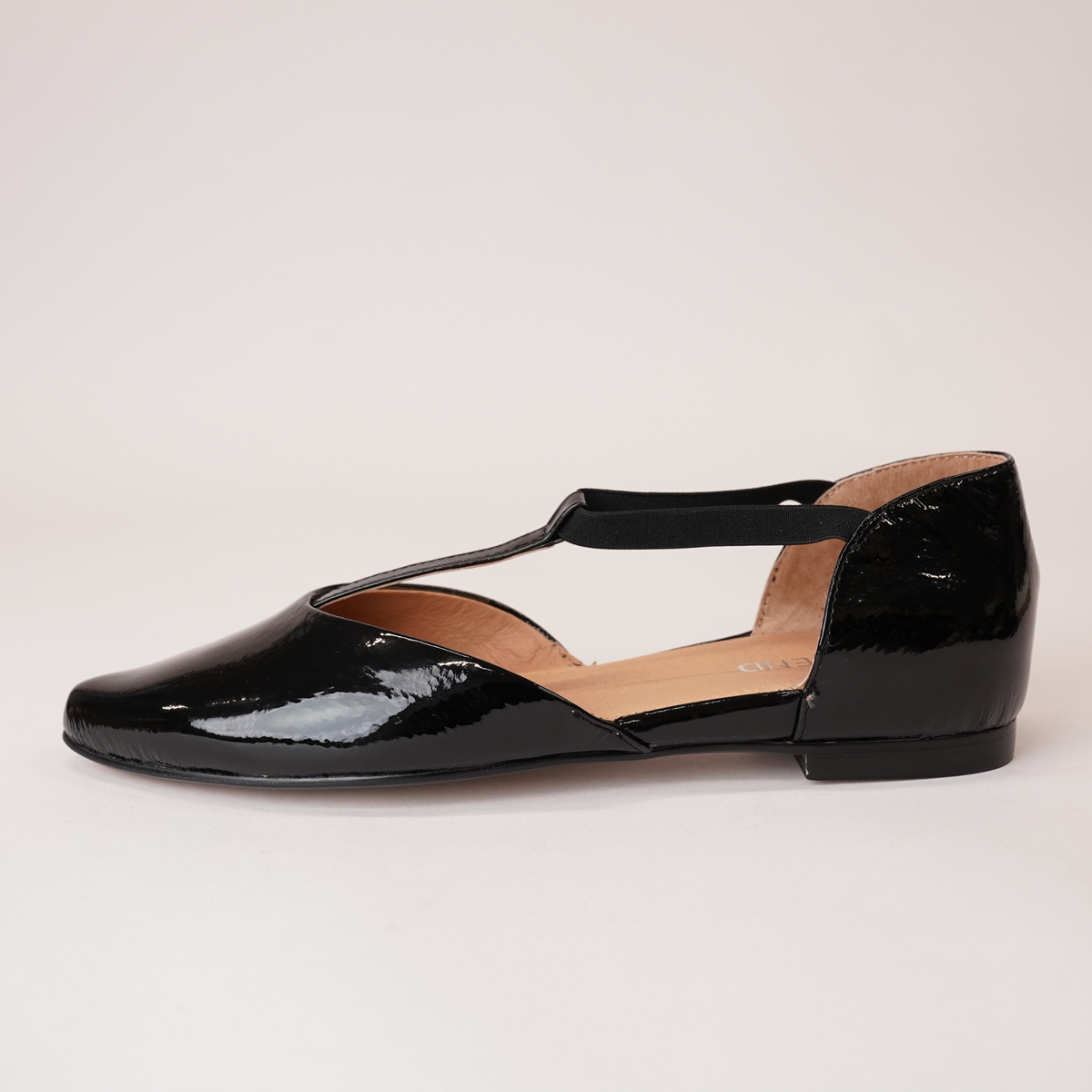 Saddie Black Patent Leather Flats - TOP END | Shouz