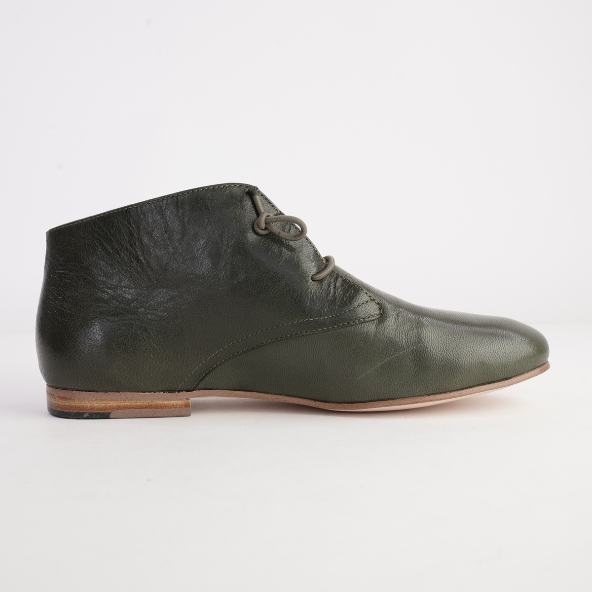 Ujala Olive Polish Leather Flats - DJANGO AND JULIETTE | Shouz