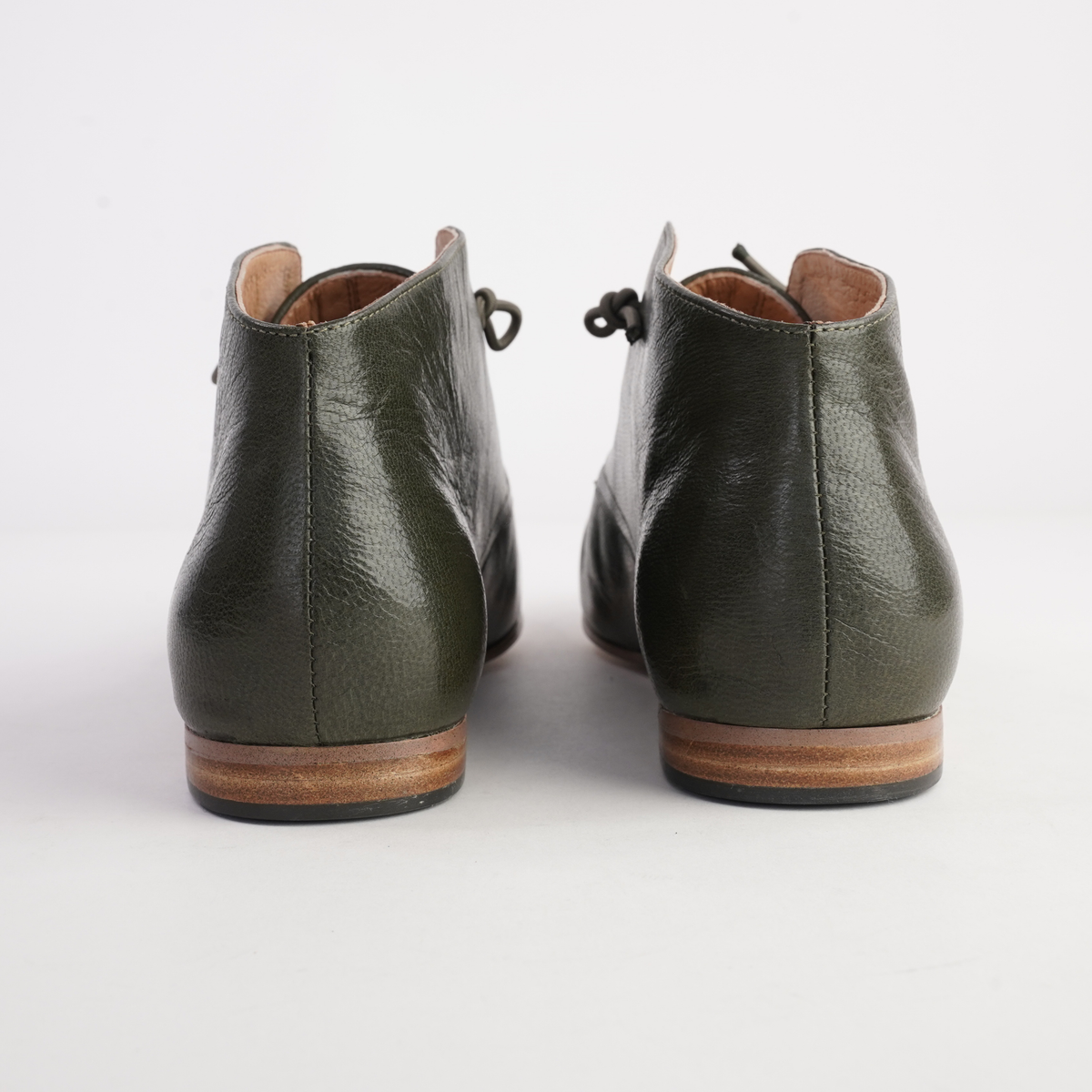 Ujala Olive Polish Leather Flats - DJANGO AND JULIETTE | Shouz
