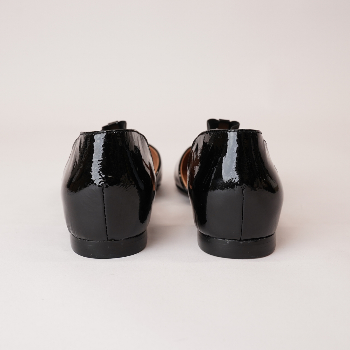 Saddie Black Patent Leather Flats - TOP END | Shouz