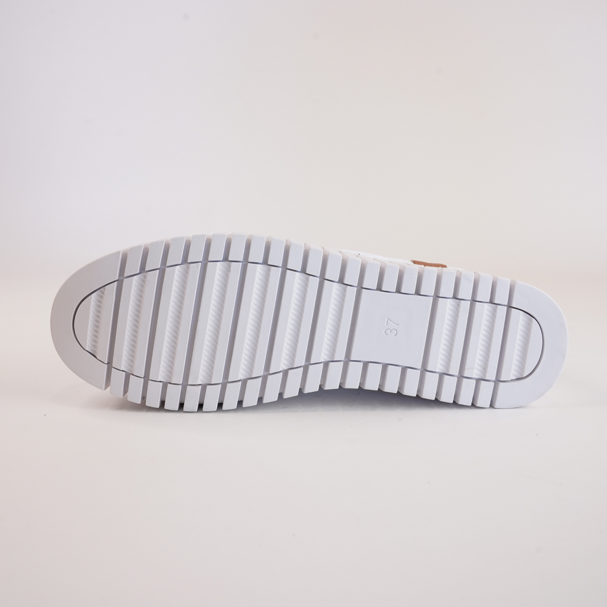 Baselo White/ Almond Leather Sneakers - DJANGO AND JULIETTE | Shouz