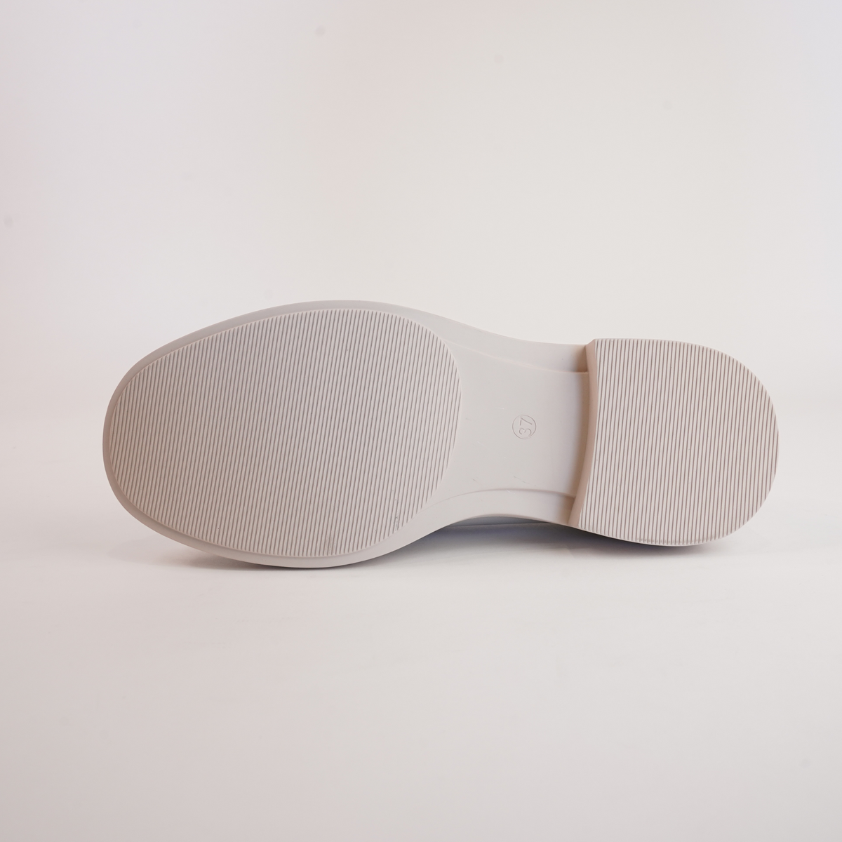 Ishie Almond Leather Loafers - DJANGO AND JULIETTE | Shouz