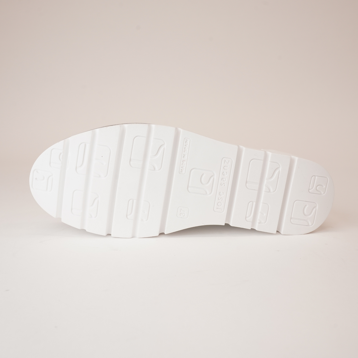 Js-2001 White/ Silver Leather Sneakers - JOSE SAENZ | Shouz