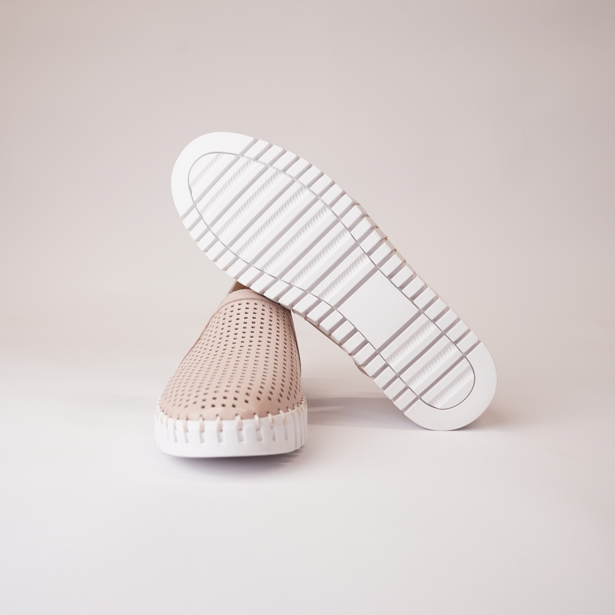 Habiki Rose Leather Sneakers - DJANGO AND JULIETTE | Shouz