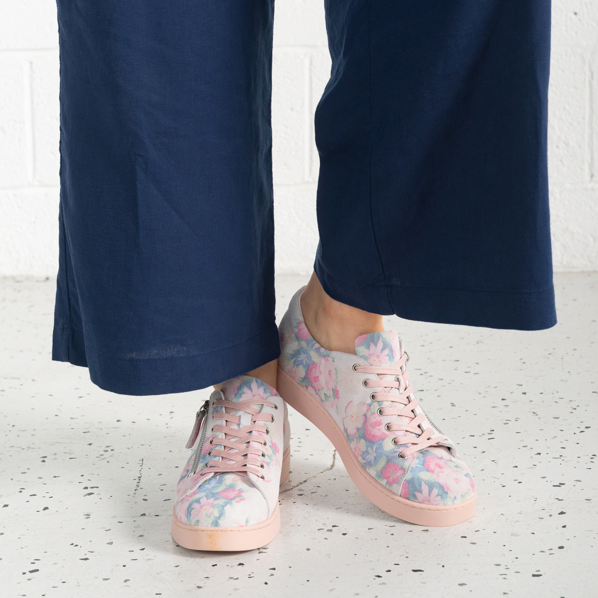Jelorias Pastel Floral/ Pink Sole Leather Sneakers