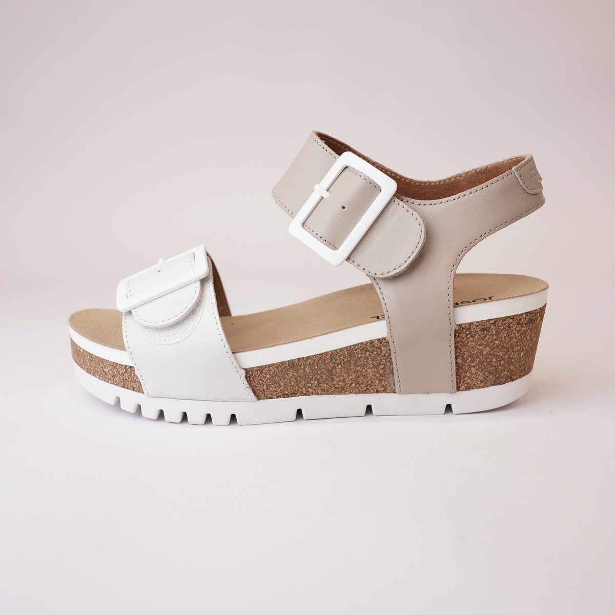 Quinn 02 Off White Kombi Leather Sandals - JOSEF SEIBEL | Shouz