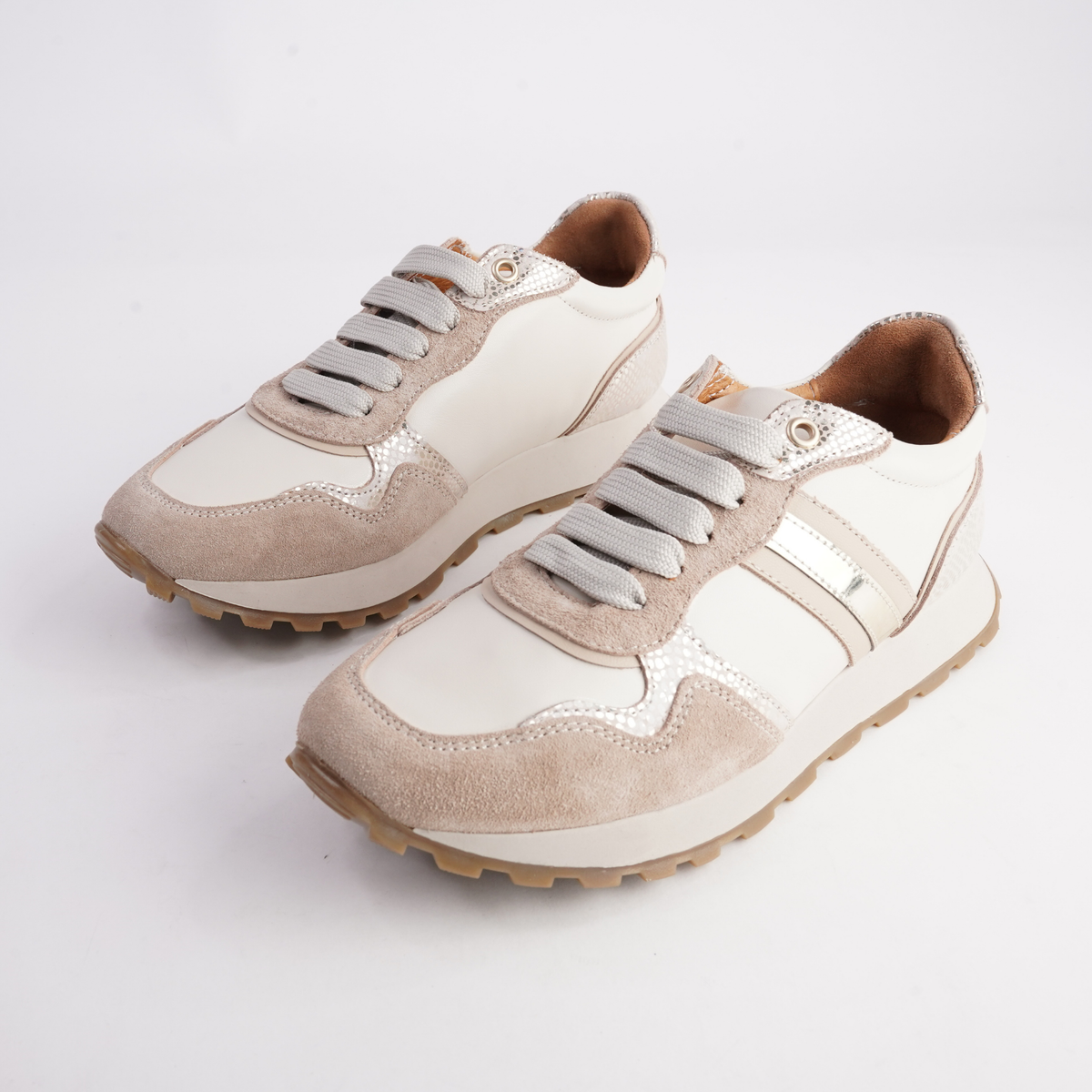 Murphy Crema Combo Leather Sneakers - SALA | Shouz