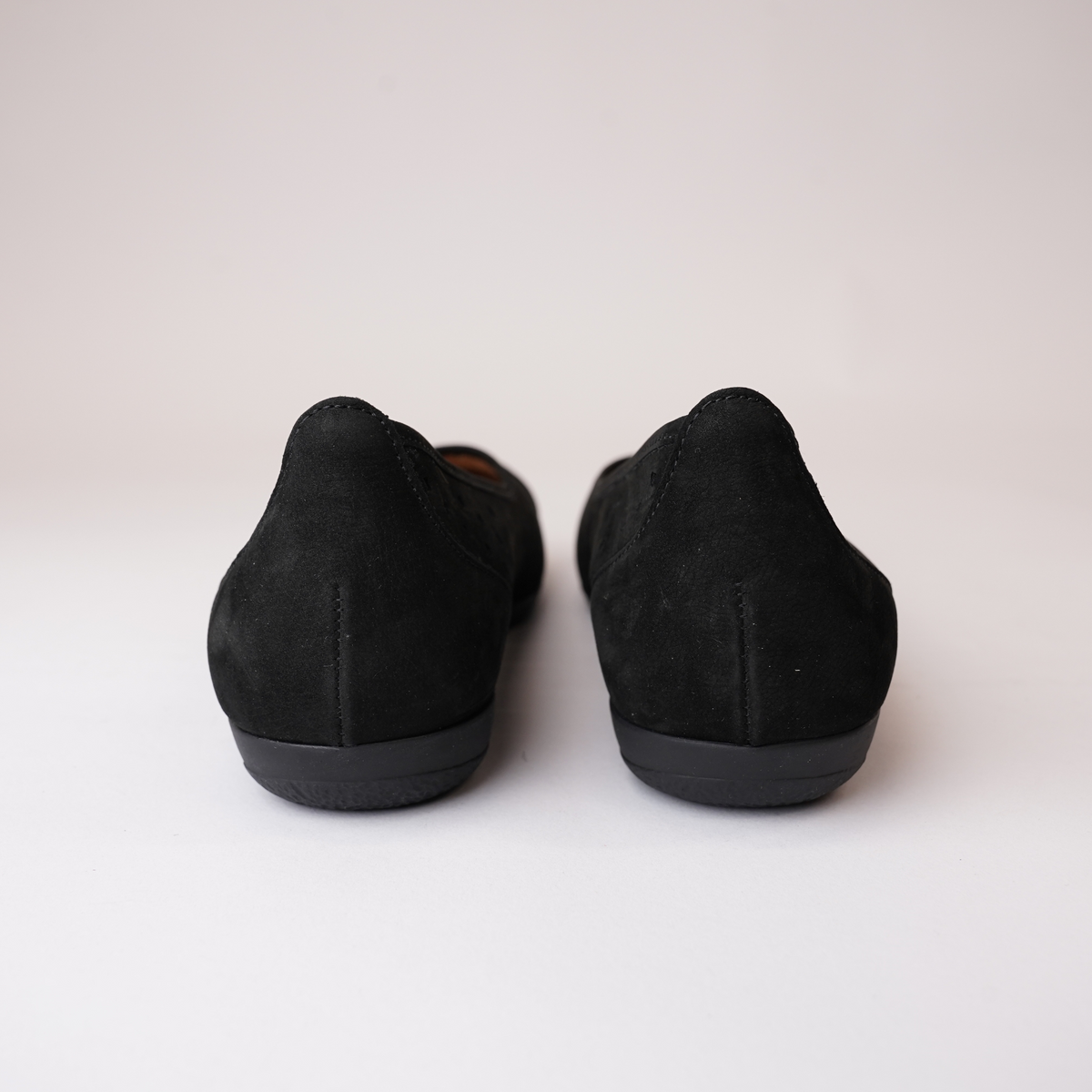 Skylar Schwarz Nubuck Ballet Flats - GABOR | Shouz