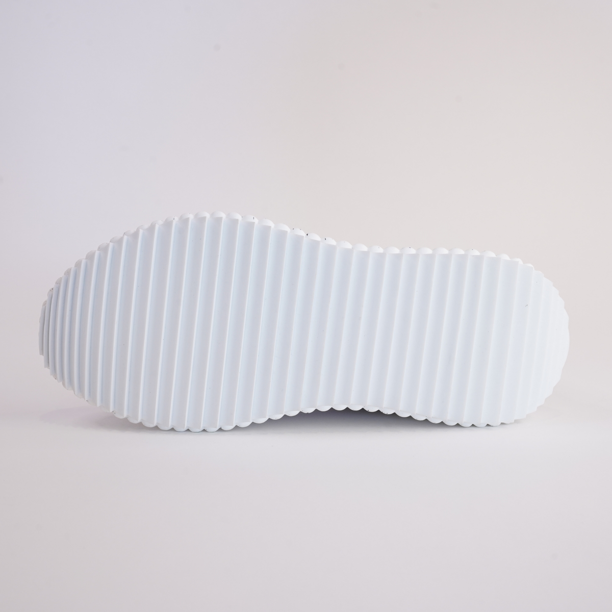 Cobus Nougat Leather Sneakers - DJANGO AND JULIETTE | Shouz