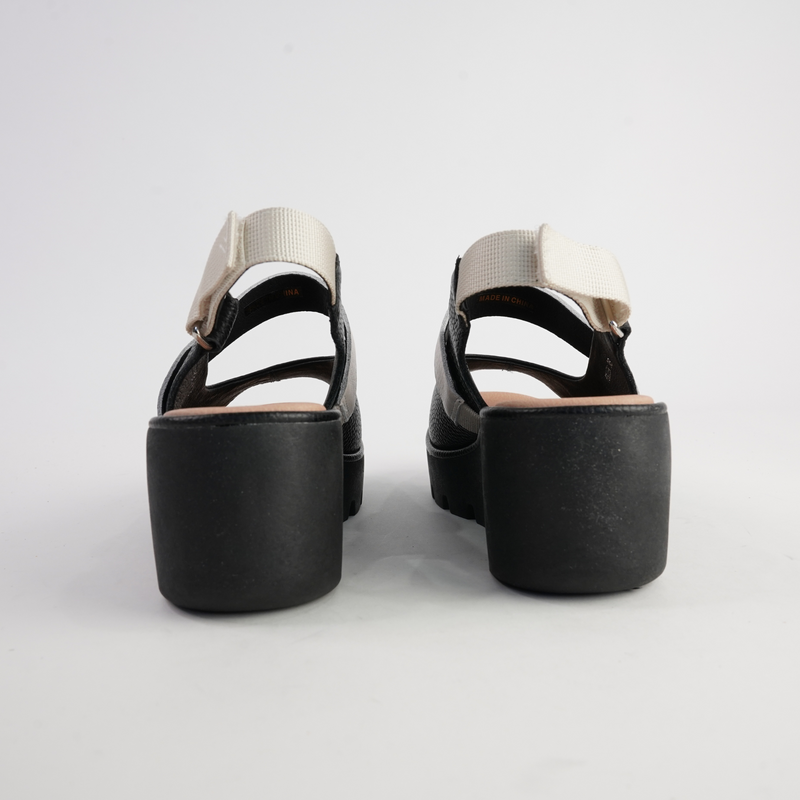 Pollen Black/ Bone Leather Sandals