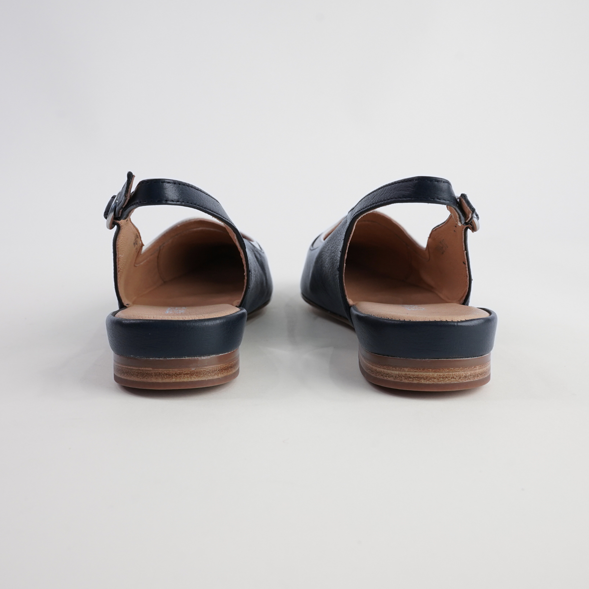 Yeska Navy Leather/ Ivory Flats