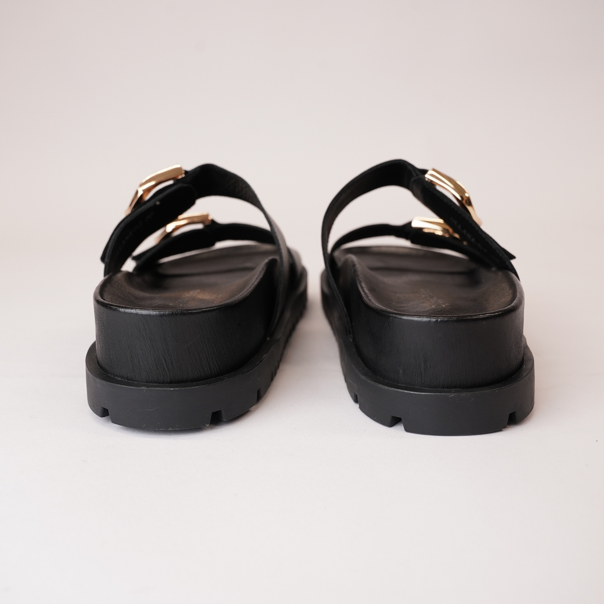 Ullana Black Leather Slides - DJANGO AND JULIETTE | Shouz