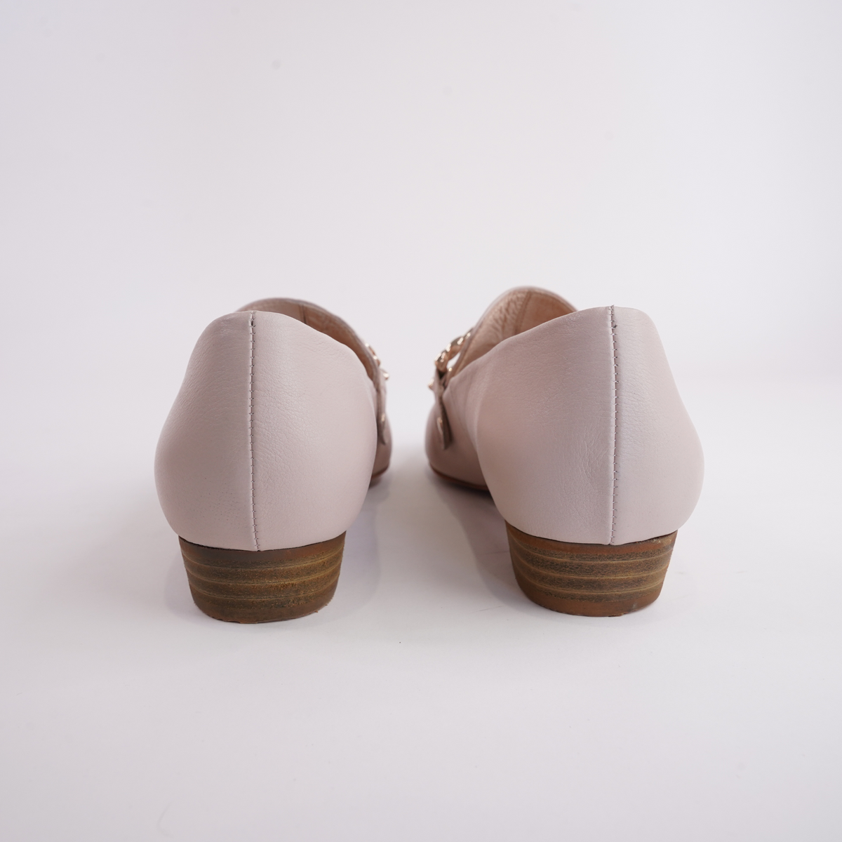 Esben Nude Leather Loafers - DJANGO AND JULIETTE | Shouz